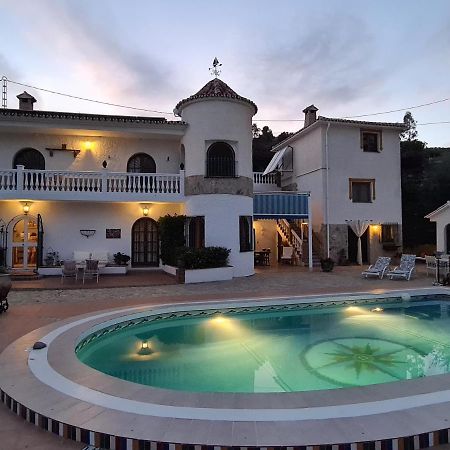 Casa Estrella De Salia Acomodação com café da manhã Alcaucín Exterior foto